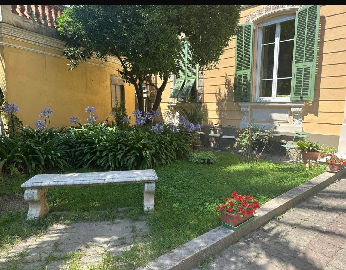 B&B Agapantus In Una Villa Dell'800 Dolceacqua Exterior photo